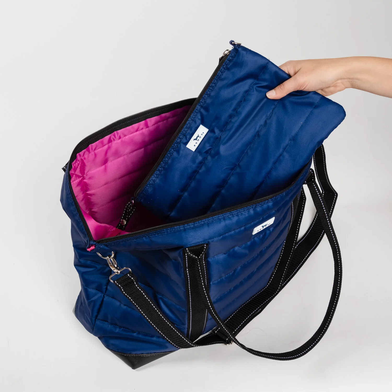 Triple Advisor Travel Bag - Image 3