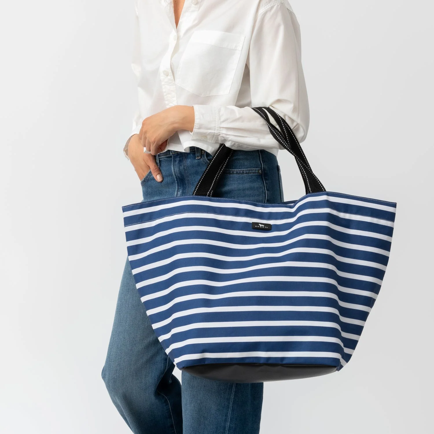 Weekender Travel Bag - Image 5